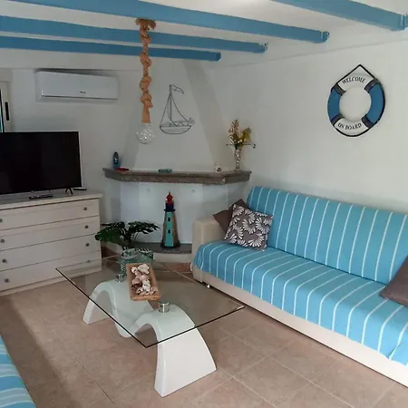 Surf House *