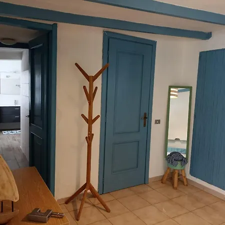 Surf House * Pula